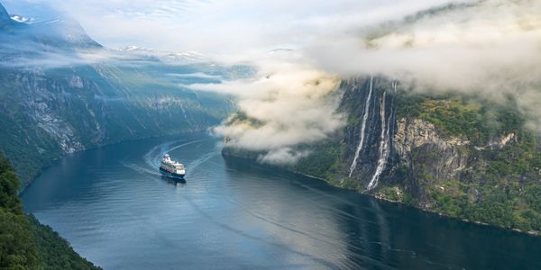travel-to-nowhare-cruise-air